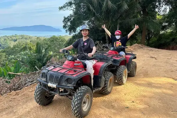 Noah H. from USA traveler review