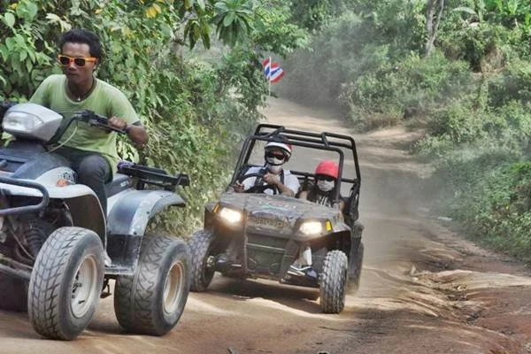 Oliver from United Kingdom reviewing Buggy to Big Buddha Phuket tour