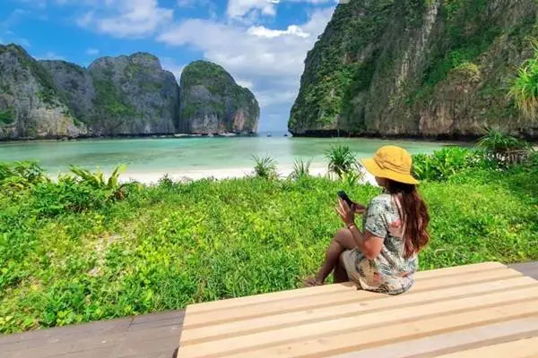 Traveler overlooking Maya Bay during the Phi Phi Island tour
