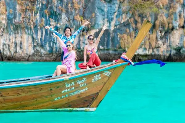 Phi Phi Island Speed Catamaran Tour from Phuket