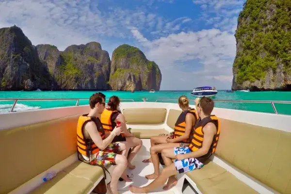 Guests returning by speedboat after the Phi Phi Island Sunrise Tour from Phuket
