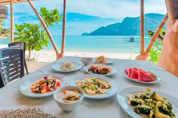 Buffet lunch with sea view at Phi Phi Don during the PP3 Phi Phi Luxury Speed Catamaran Tour