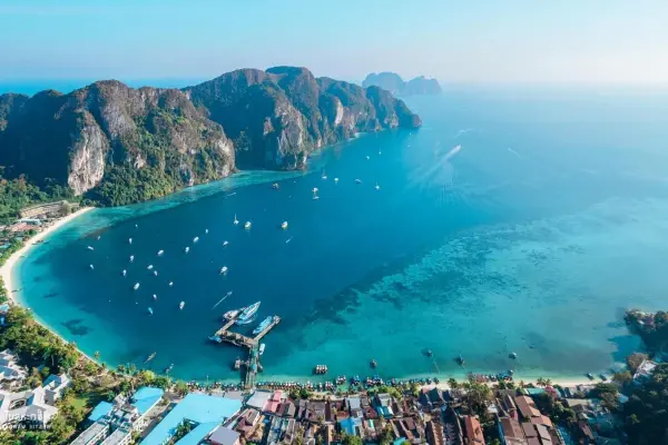 Tropical island scenery on the Phi Phi Maya Bay and Khai Island speedboat tour