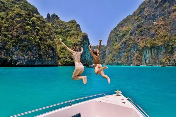 Swimming at Pileh Lagoon on the Phi Phi Maya Bay speedboat tour from Phuket