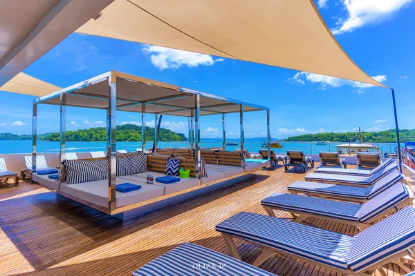 James Bond Island luxury catamaran tour from Phuket in Phang Nga Bay