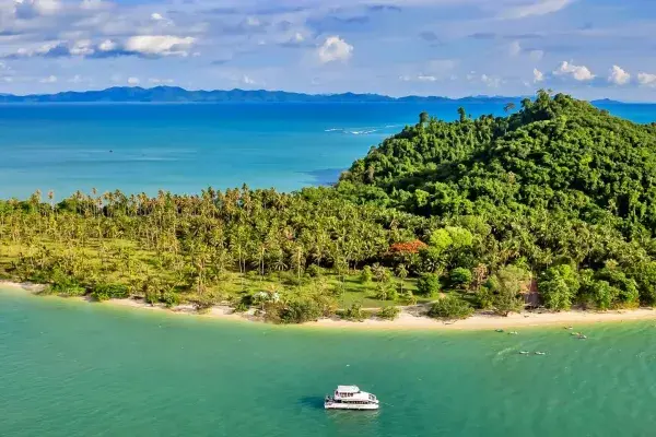 James Bond Island speed catamaran tour experience in Phang Nga Bay from Phuket