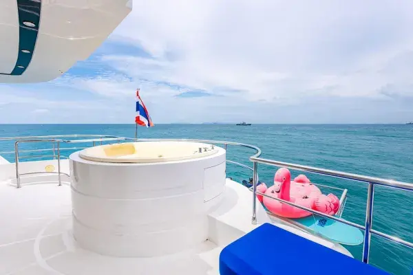 Jacuzzi on the upper deck of the luxury power catamaran from Phuket