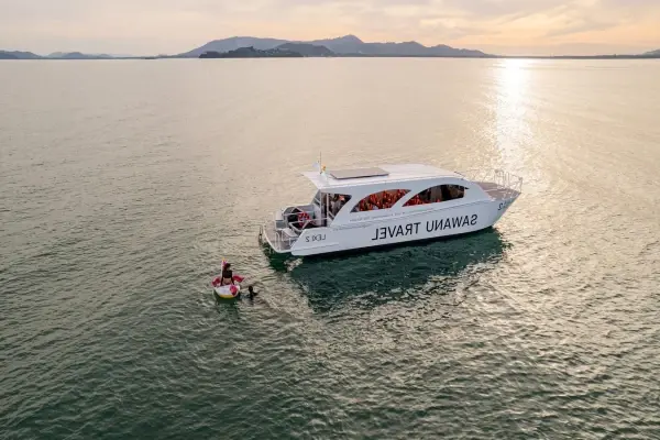 Premium speed catamaran returning to Phuket after a James Bond Island tour