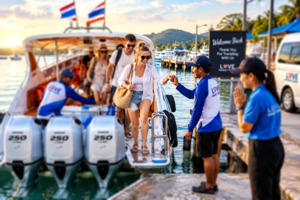 Guests arriving safely back at the pier after the James Bond Island late morning tour from Phuket