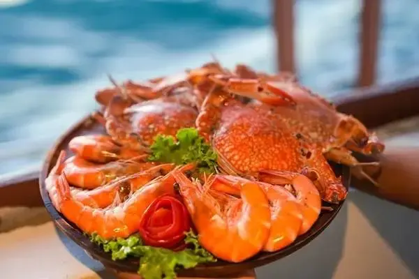 Fresh seafood served on board during the James Bond Island Sunset Plankton Tour